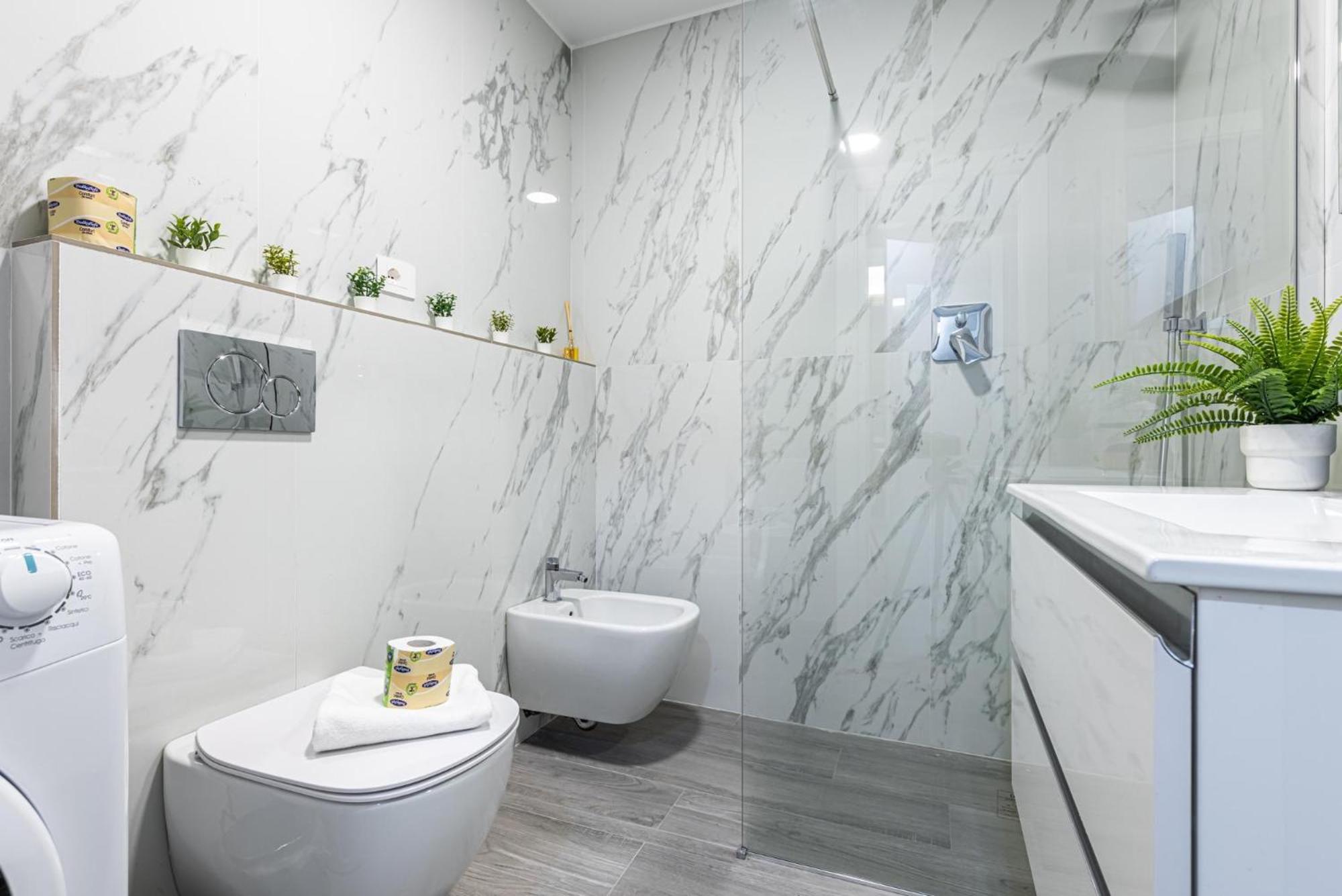 Lovely Apartment - 15Min Duomo, Milano Екстер'єр фото