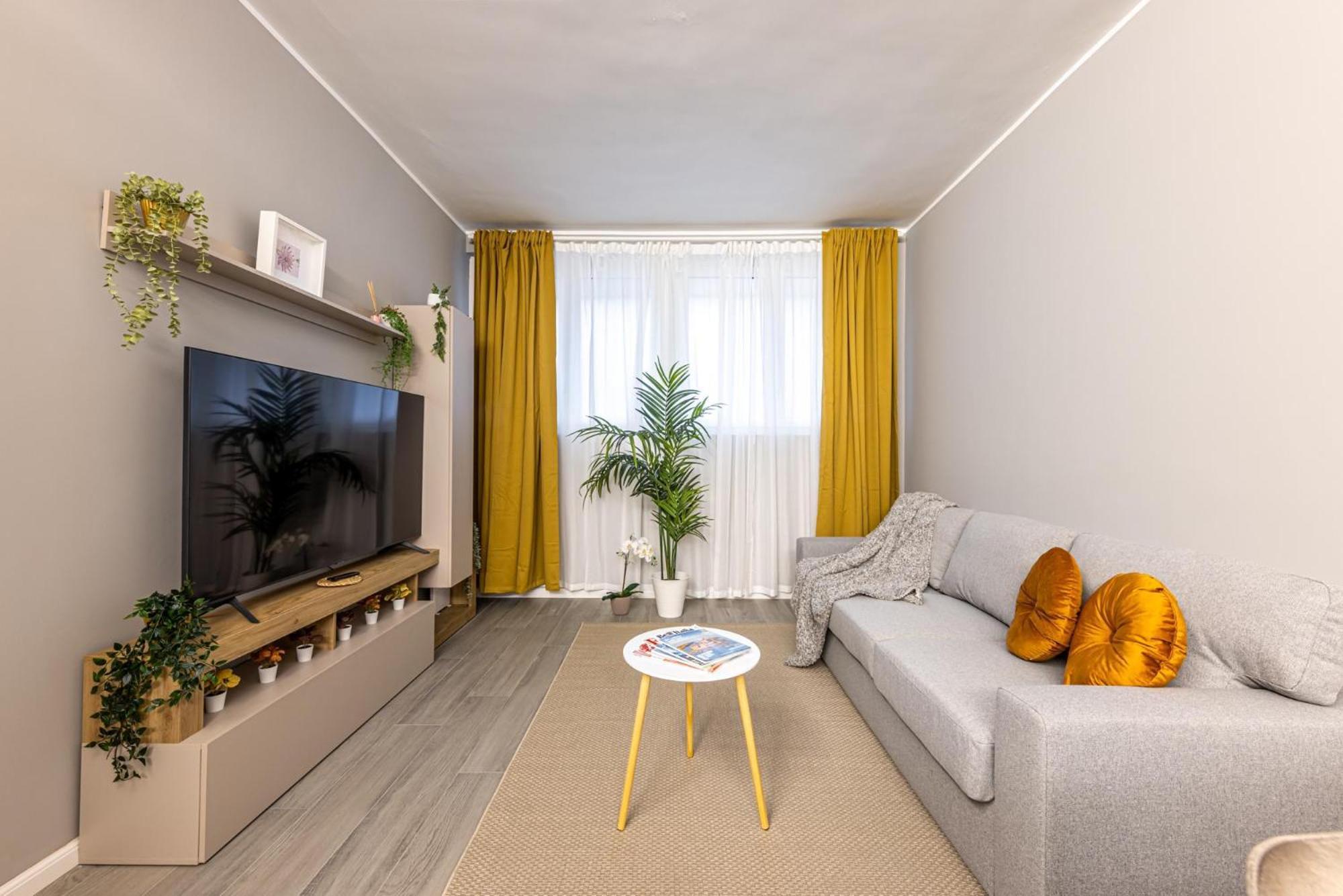 Lovely Apartment - 15Min Duomo, Milano Екстер'єр фото