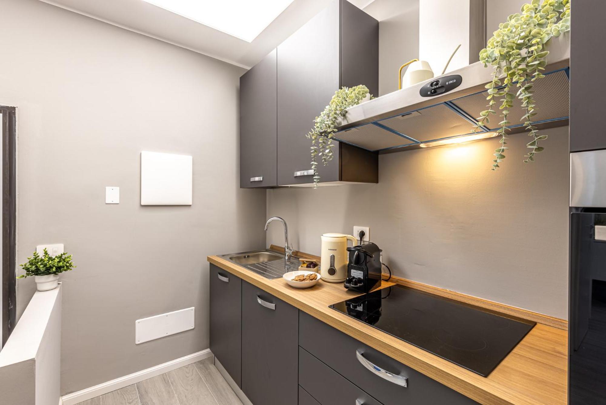 Lovely Apartment - 15Min Duomo, Milano Екстер'єр фото